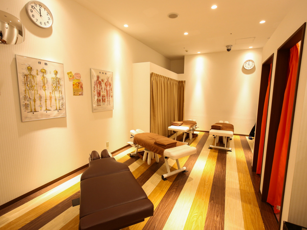 カラダファクトリー なんばマルイ店の画像