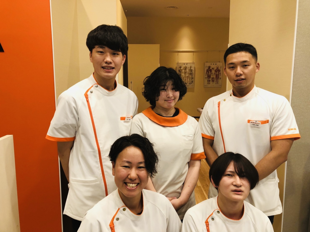 イオンモール名古屋茶屋店のスタッフ